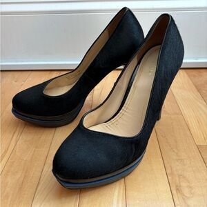 EUC super fun Cole Haan Nike Air platform black pony hair heels w/cobalt stripe